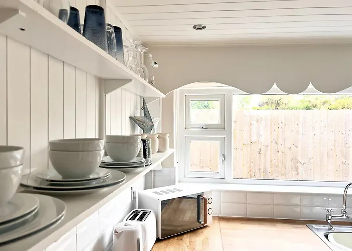 Cosy Cottage In Mersea - Walking Distance To Beach And Town