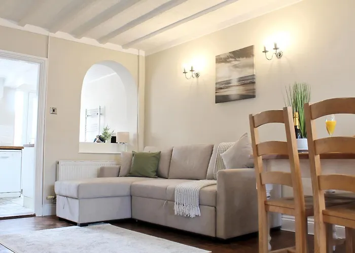 Cosy Cottage In Mersea - Walking Distance To Beach And Town
