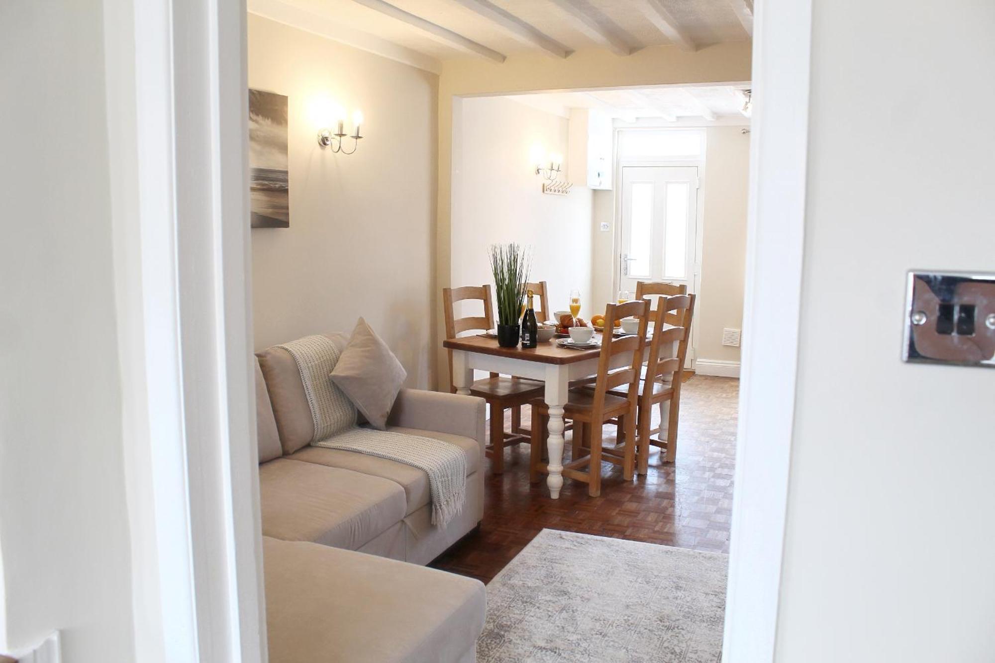 Cosy In Mersea - Walking Distance To And Town Holiday home West Mersea