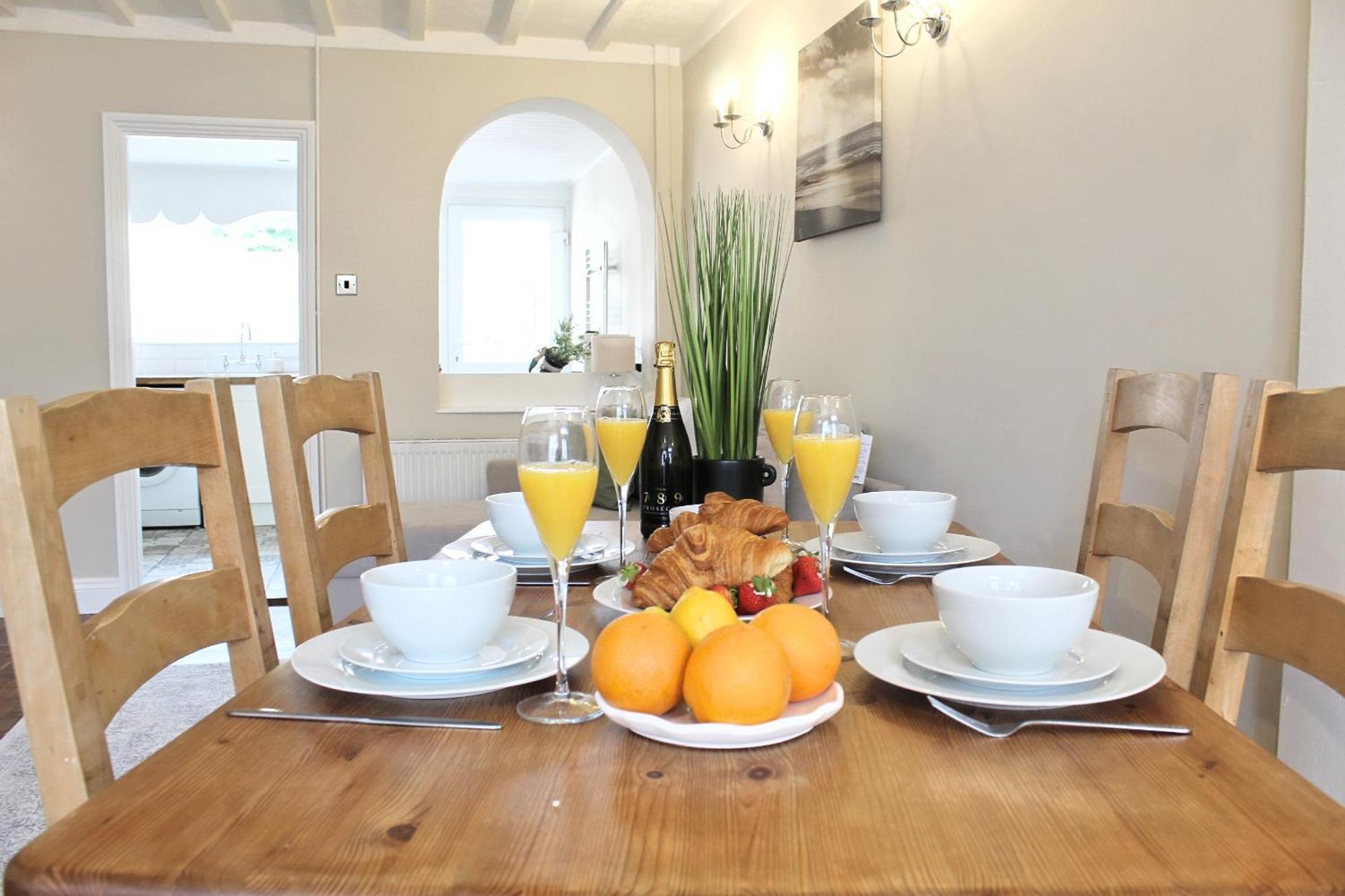 Cosy In Mersea - Walking Distance To And Town Holiday home *